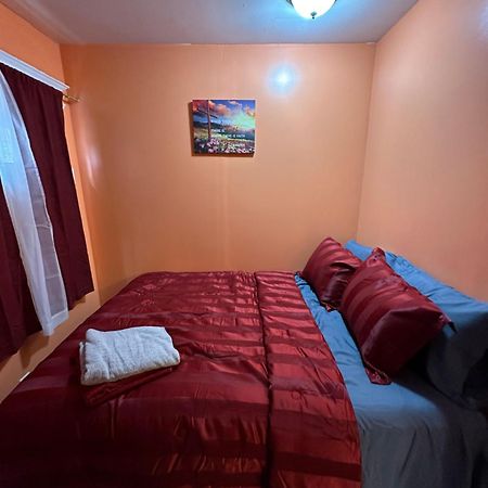 Fidellia Iron Room, Queen Bed Minutes From Newark Liberty International Airport And Newark Penn Station Экстерьер фото
